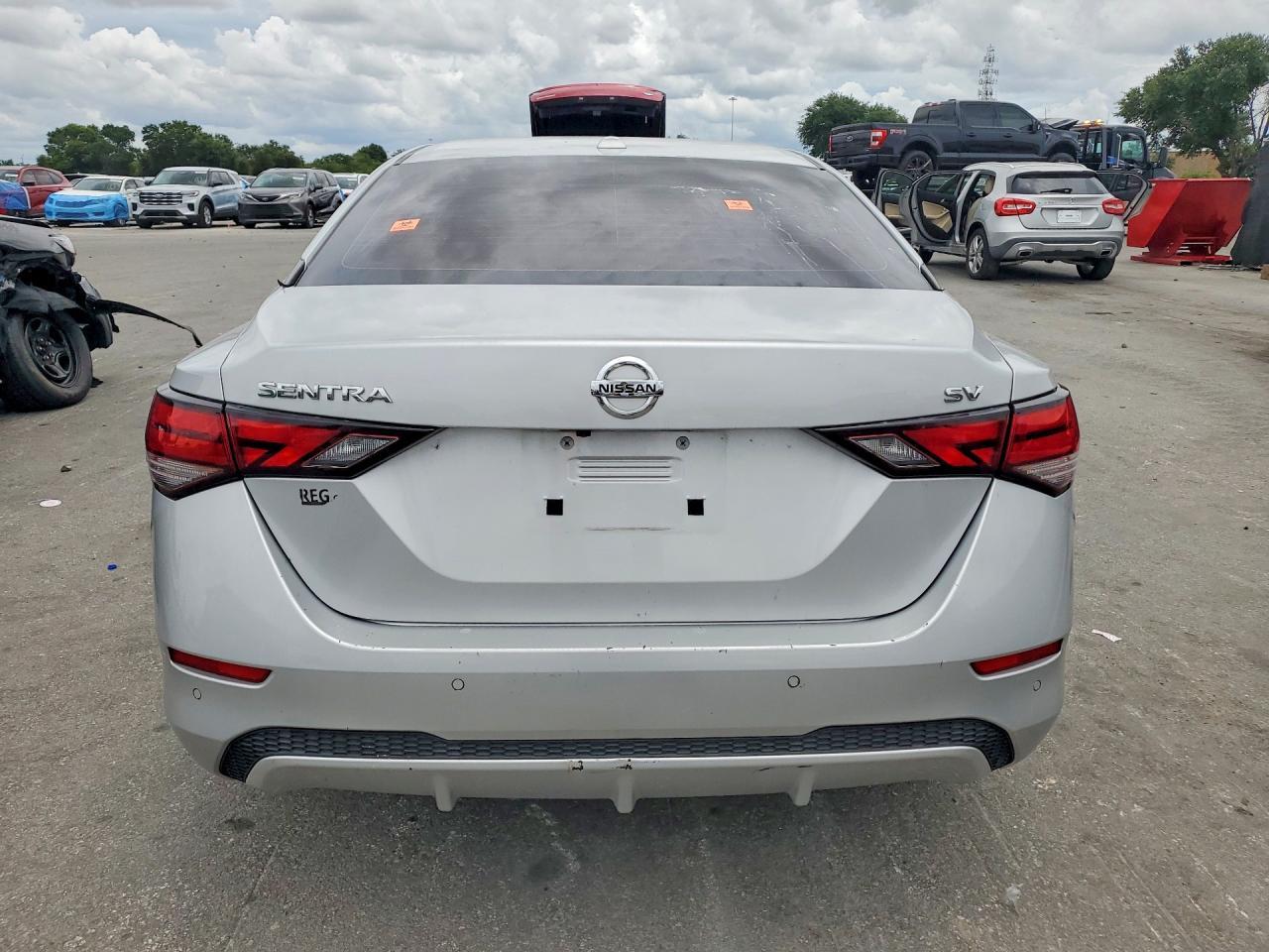 2020 Nissan Sentra Sv - zdjęcie 6