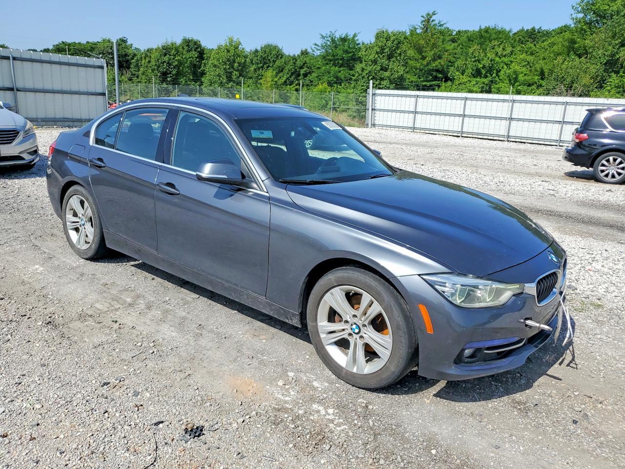 2018 BMW 330 I - zdjęcie 4