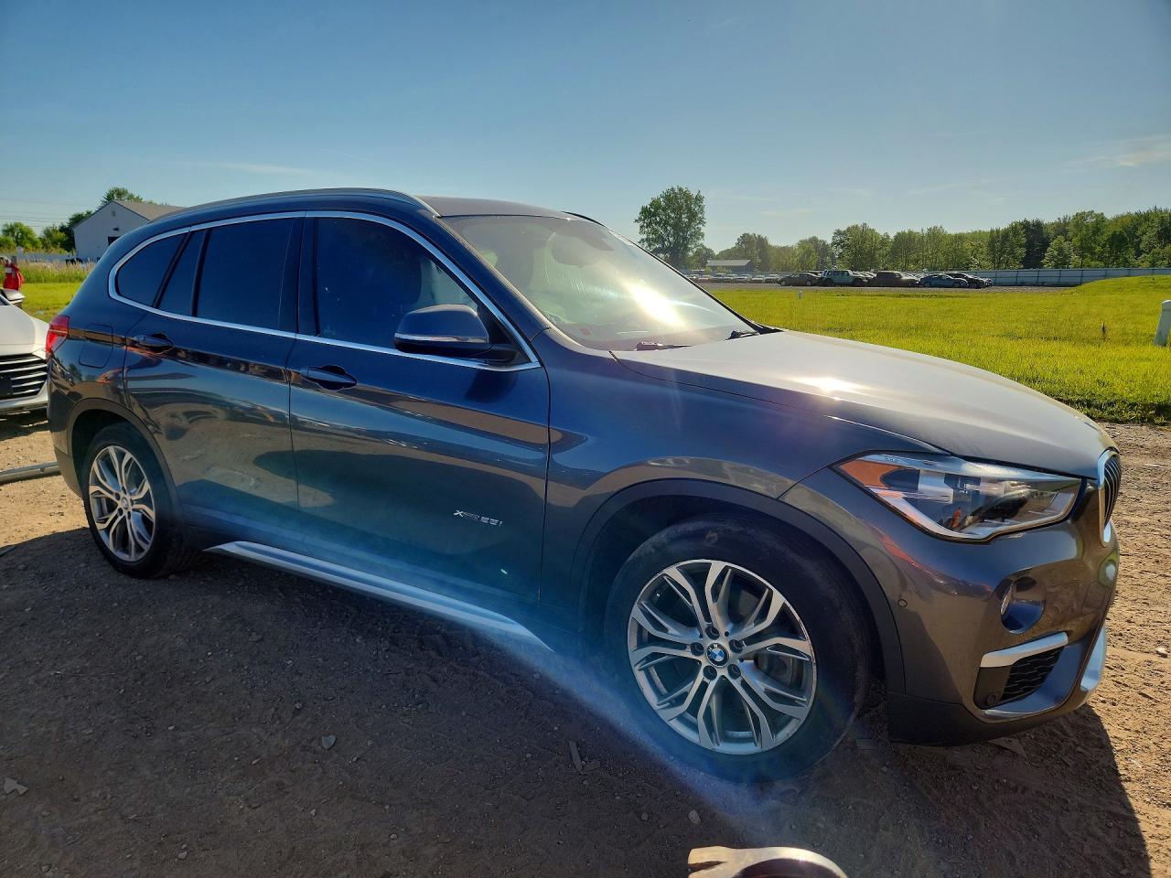 2017 BMW X1 xDrive28I - zdjęcie 4