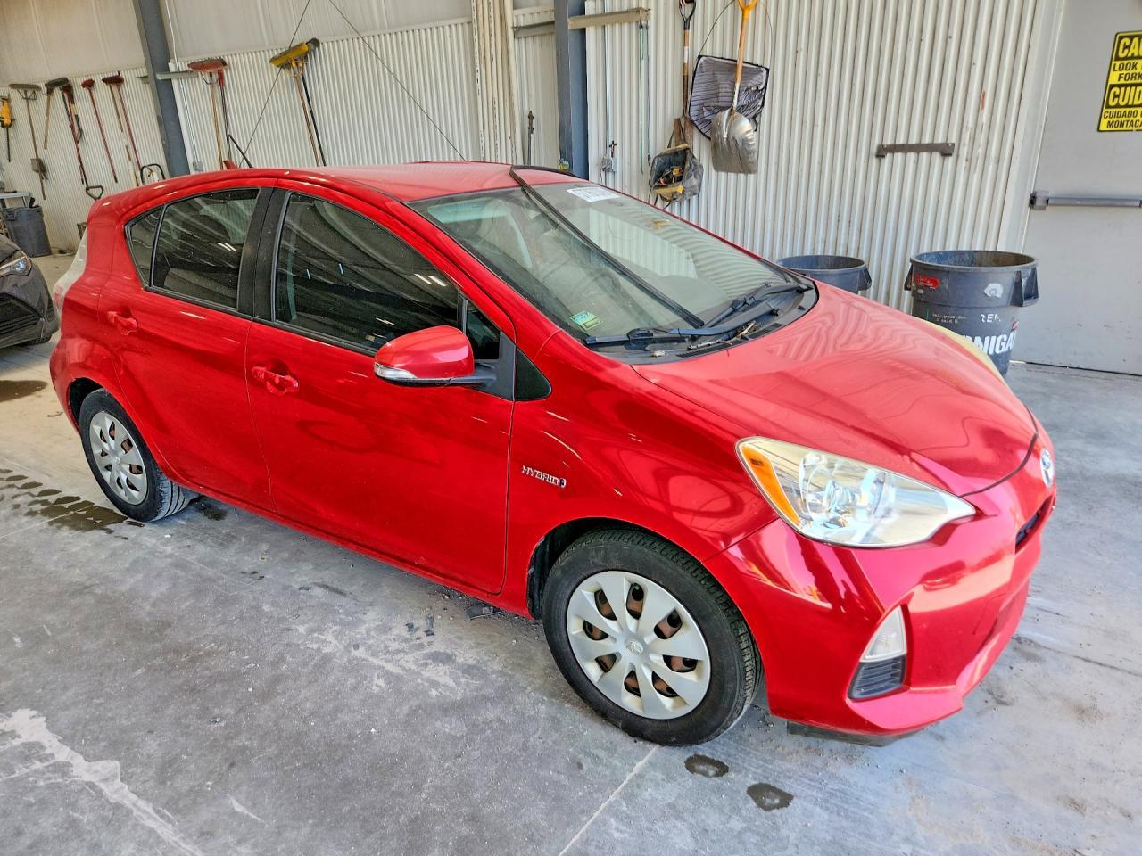 2014 Toyota Prius C Three - zdjęcie 4