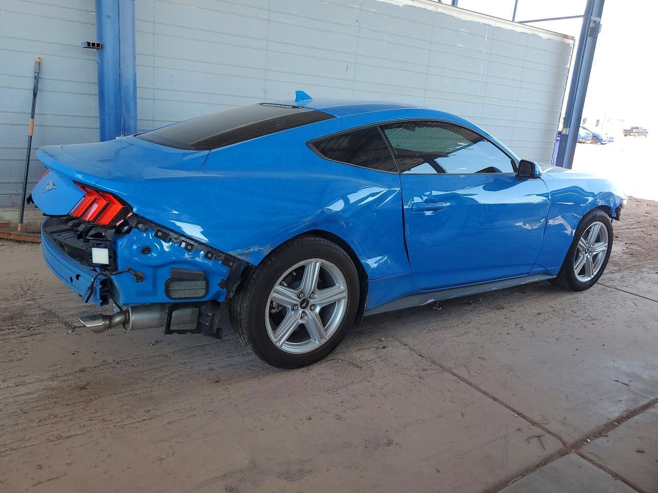2026 Ford Mustang - zdjęcie 3