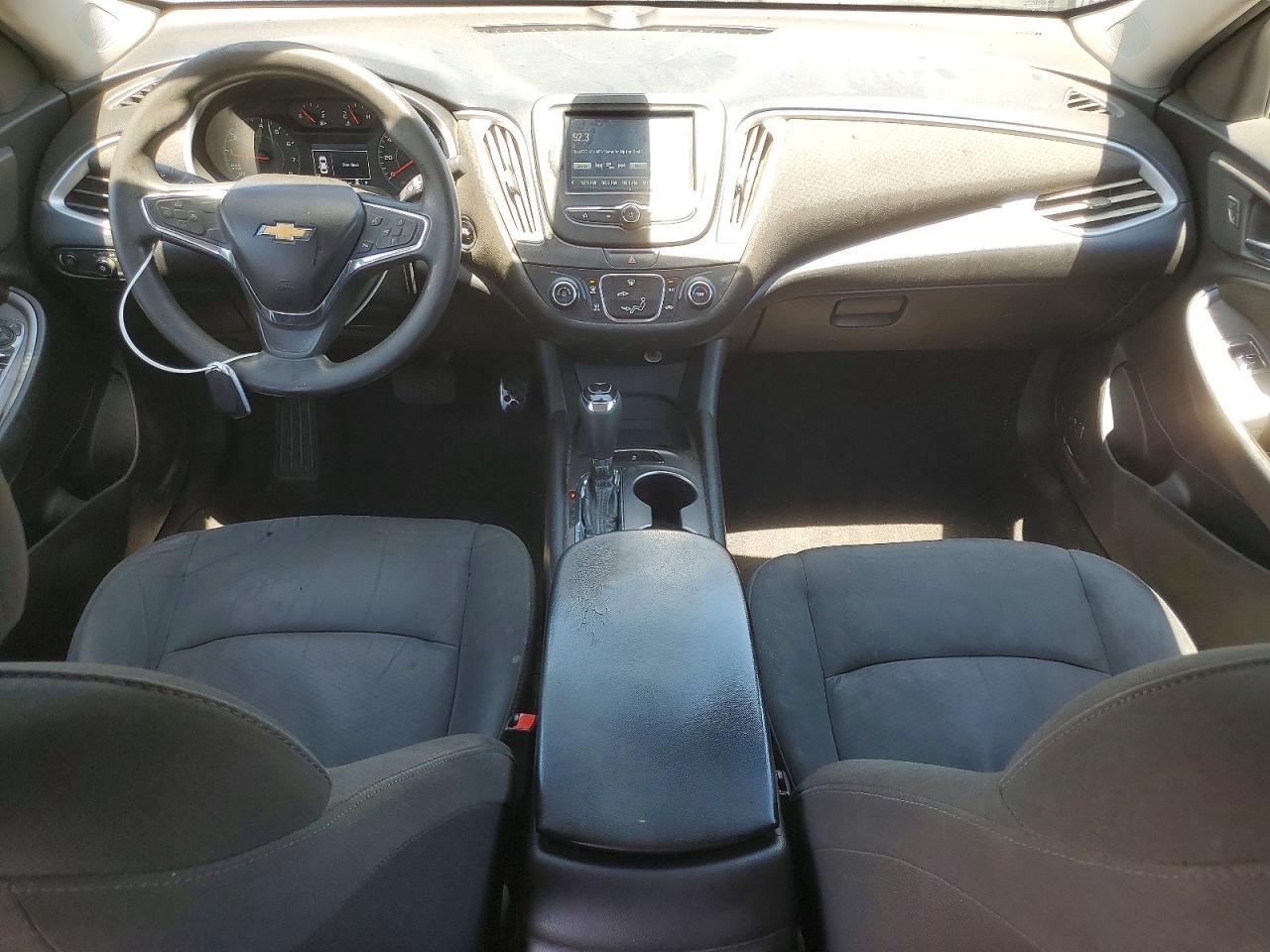 2017 Chevrolet Malibu 4D (New) - zdjęcie 8