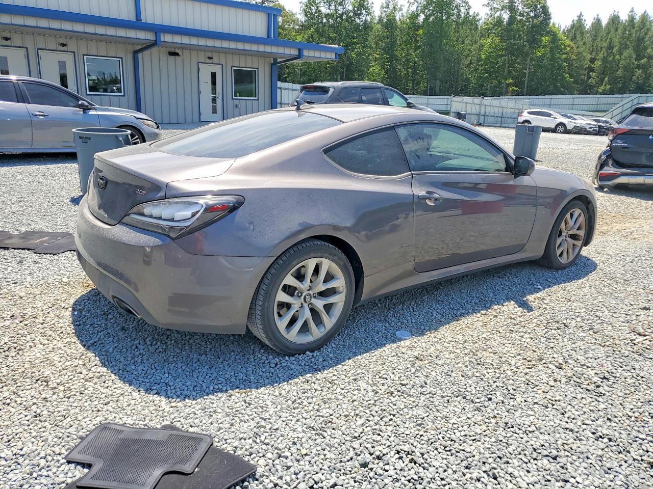 2013 Hyundai Genesis Coupe 2.0T - zdjęcie 3