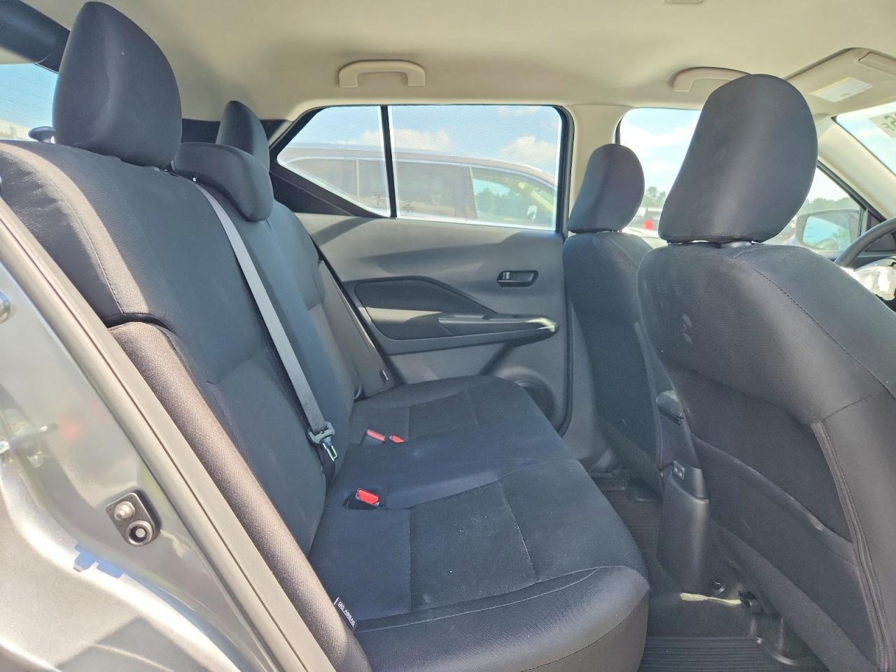 2025 Nissan Kicks Play S - zdjęcie 10