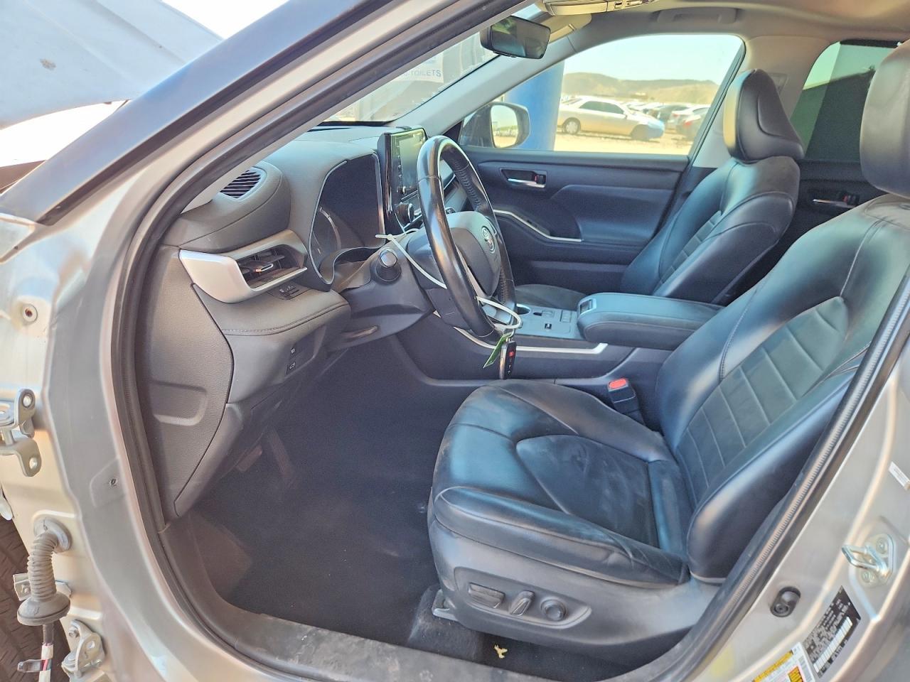 2022 Toyota Highlander Hybrid Xle - zdjęcie 13