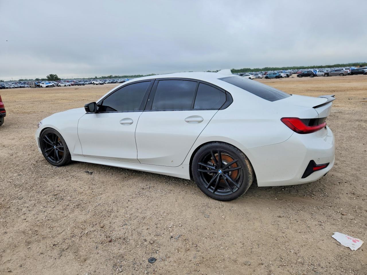2019 BMW 330Xi - zdjęcie 2