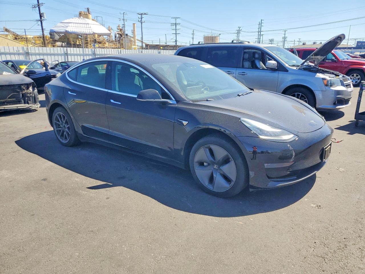 2019 Tesla Model 3 - zdjęcie 4