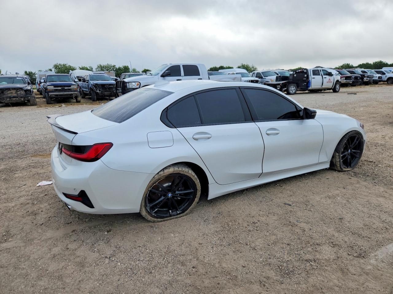2019 BMW 330Xi - zdjęcie 3