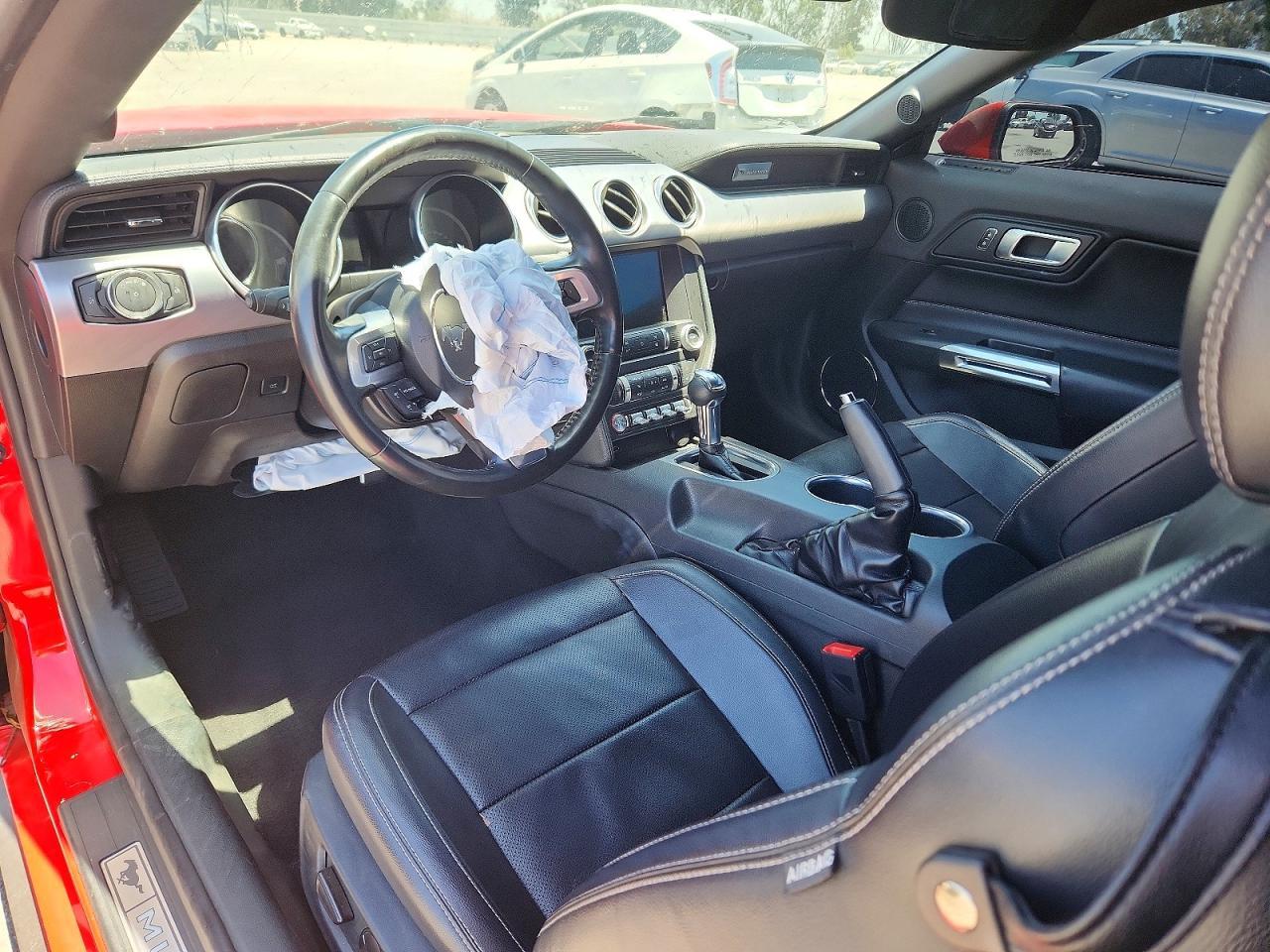 2023 Ford Mustang - zdjęcie 8