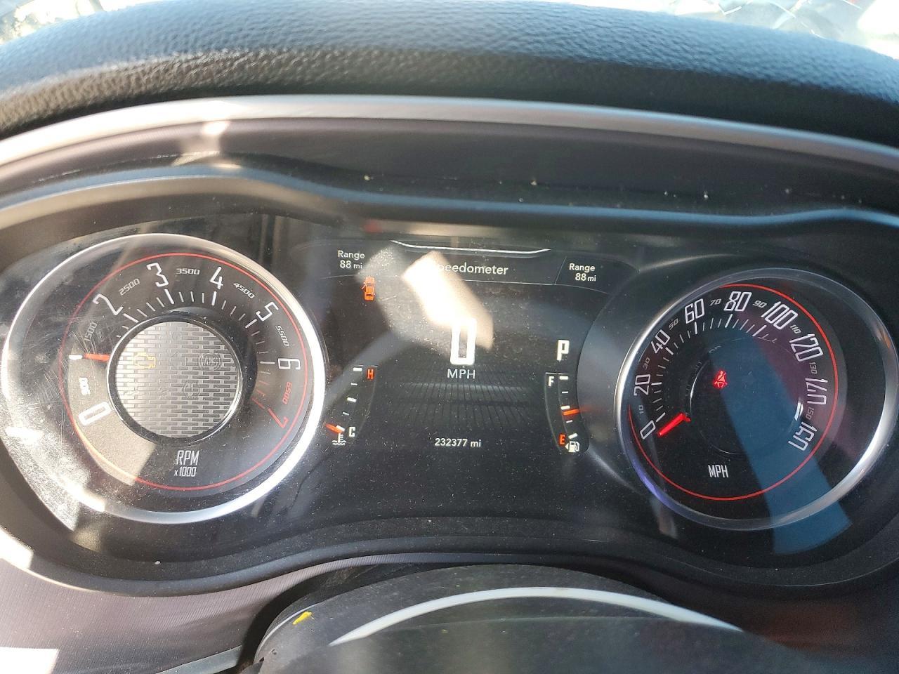 2019 Dodge Challenger Sxt - zdjęcie 9