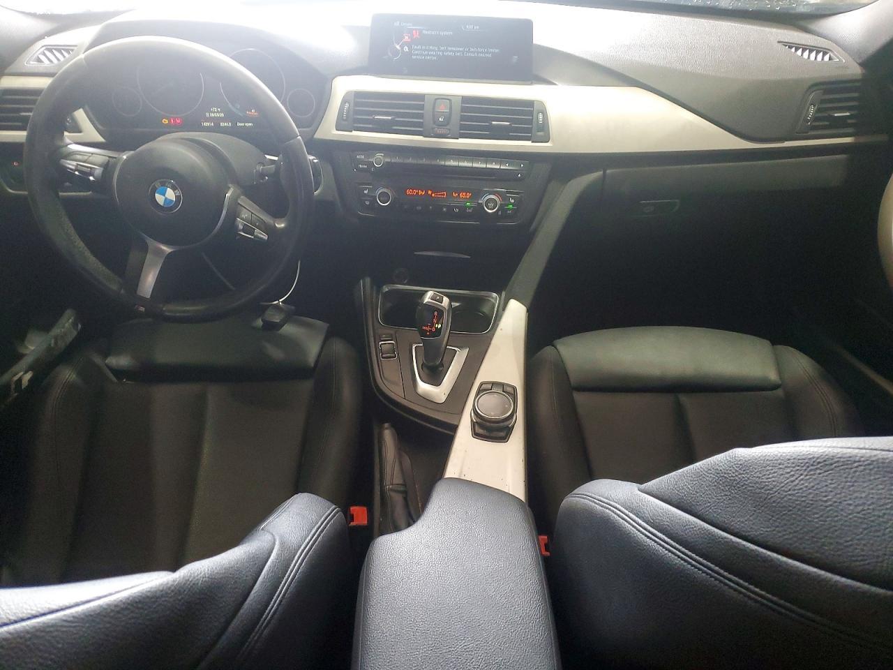 2015 BMW 320 I xDrive - zdjęcie 8