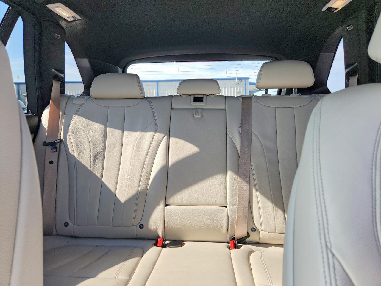 2017 BMW X5 xDrive35I - zdjęcie 10