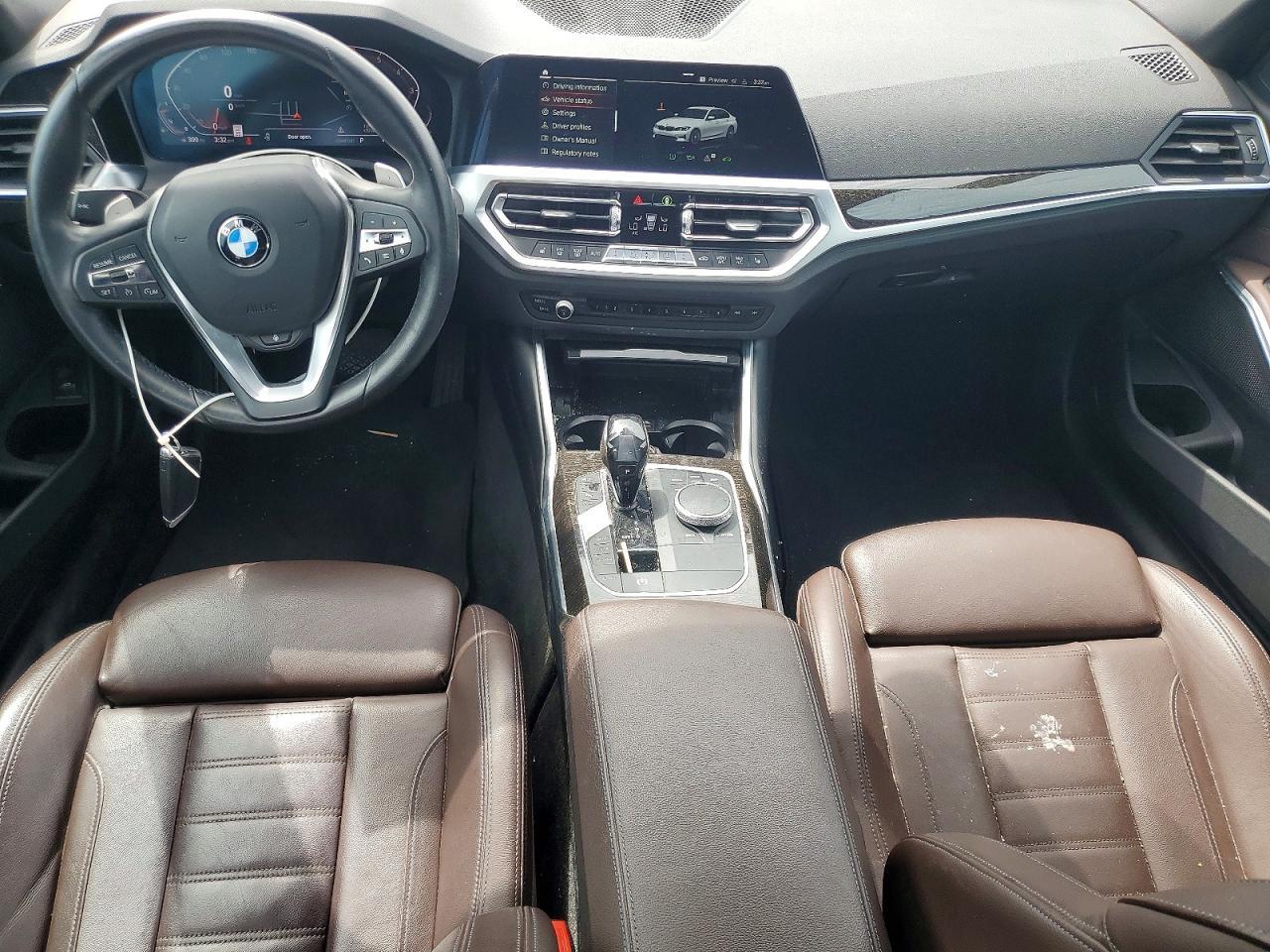 2020 BMW Seria 3 330i - zdjęcie 8