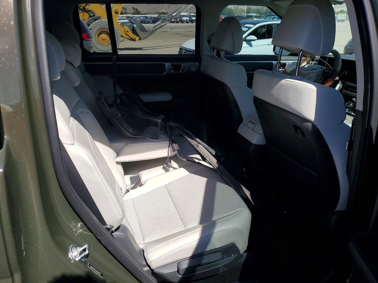 2025 Hyundai Santa Fe Sel - zdjęcie 11