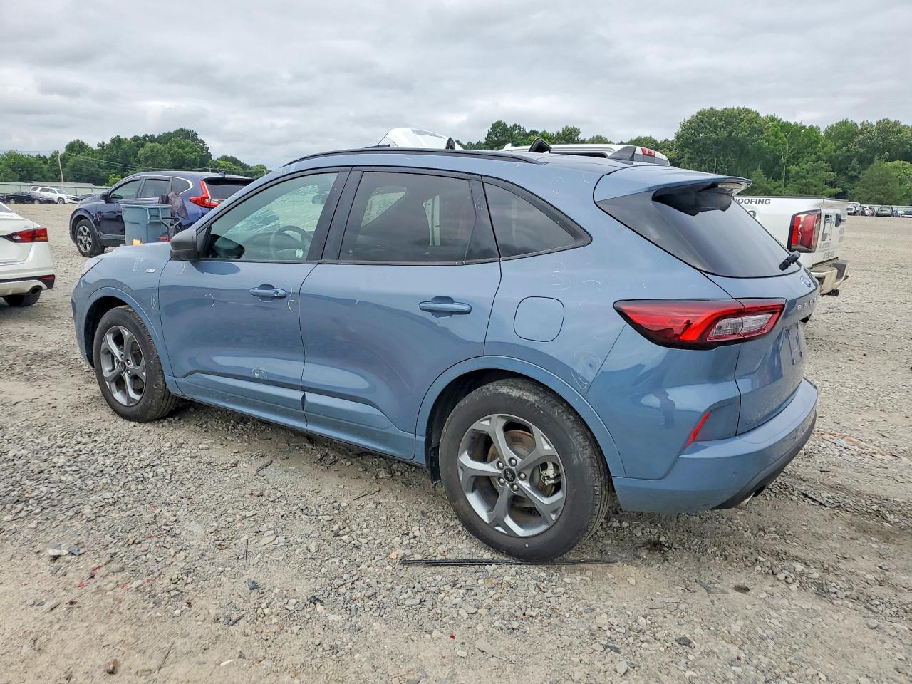 2023 Ford Escape St Line - zdjęcie 2