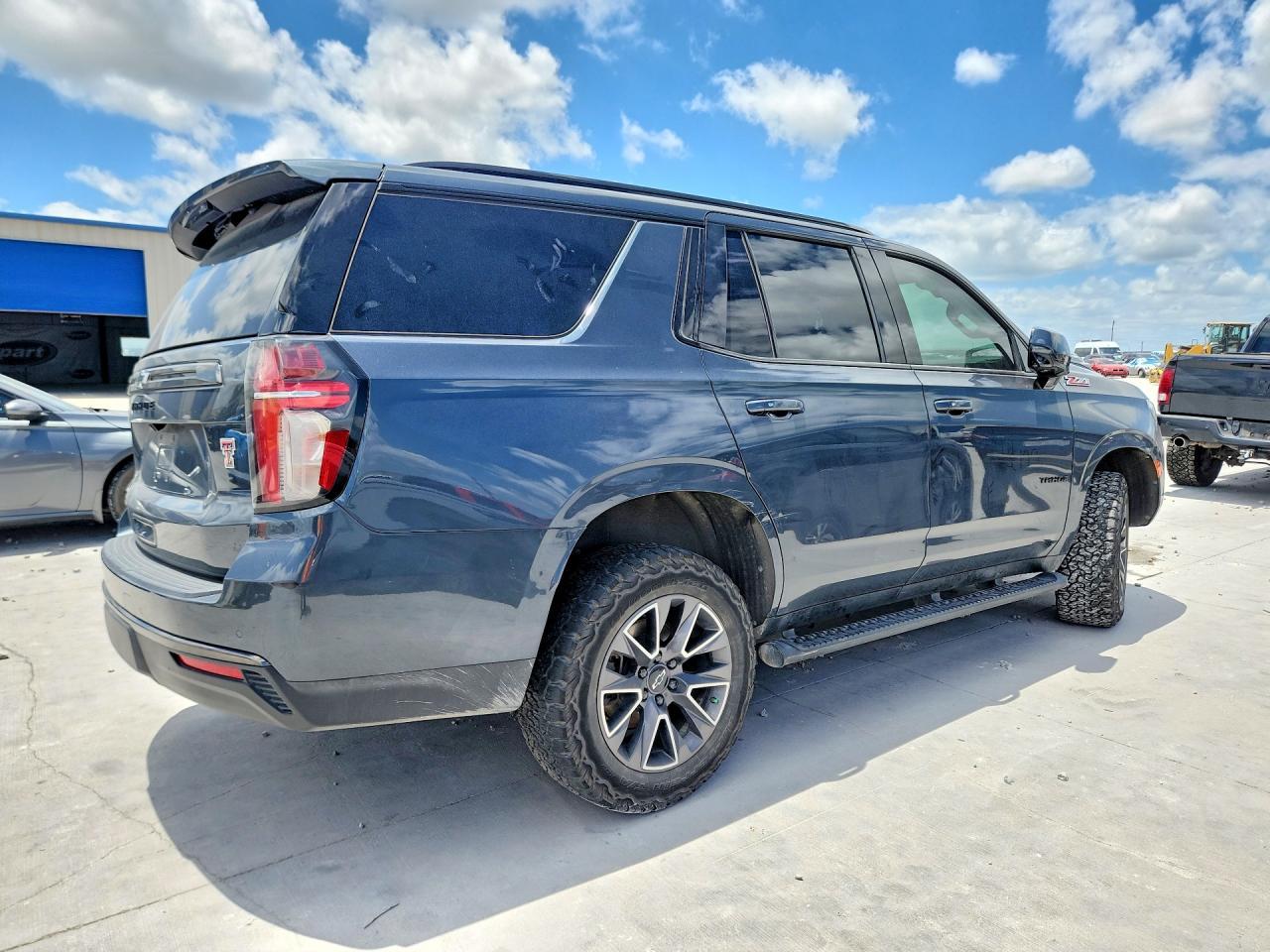 2021 Chevrolet Tahoe K1500 Z71 - zdjęcie 3