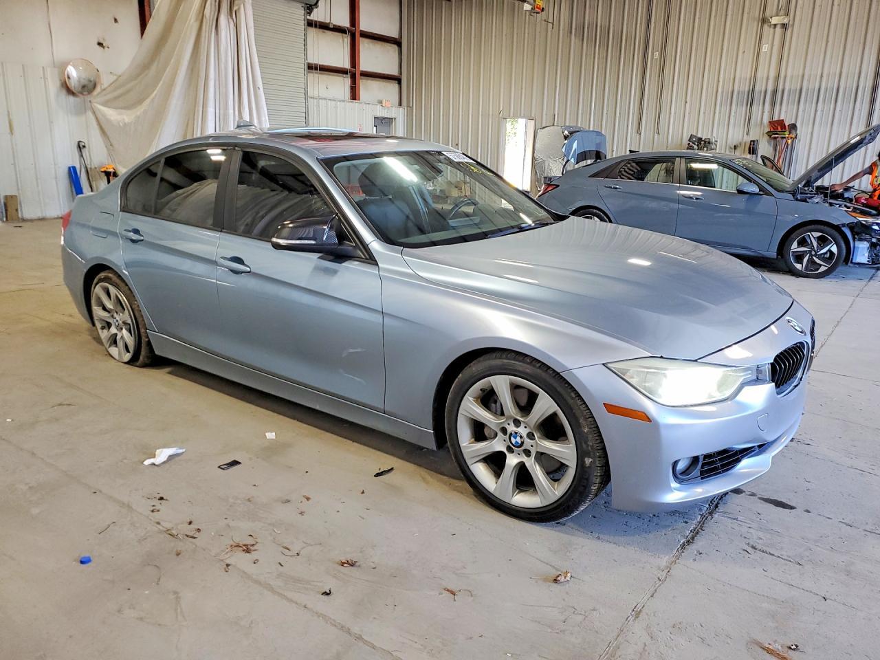 2013 BMW 335 I - zdjęcie 4