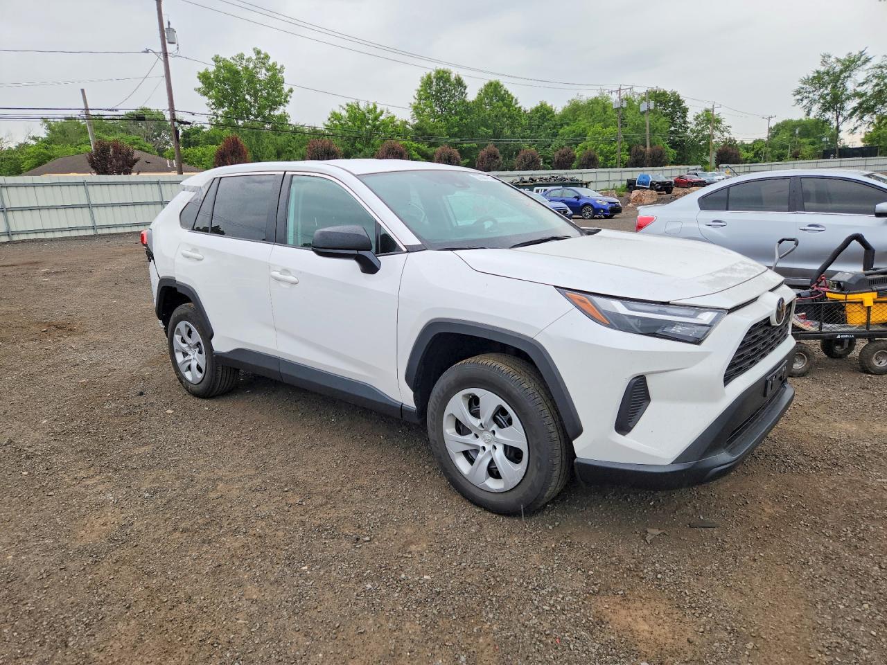 2024 Toyota Rav4 Le - zdjęcie 4