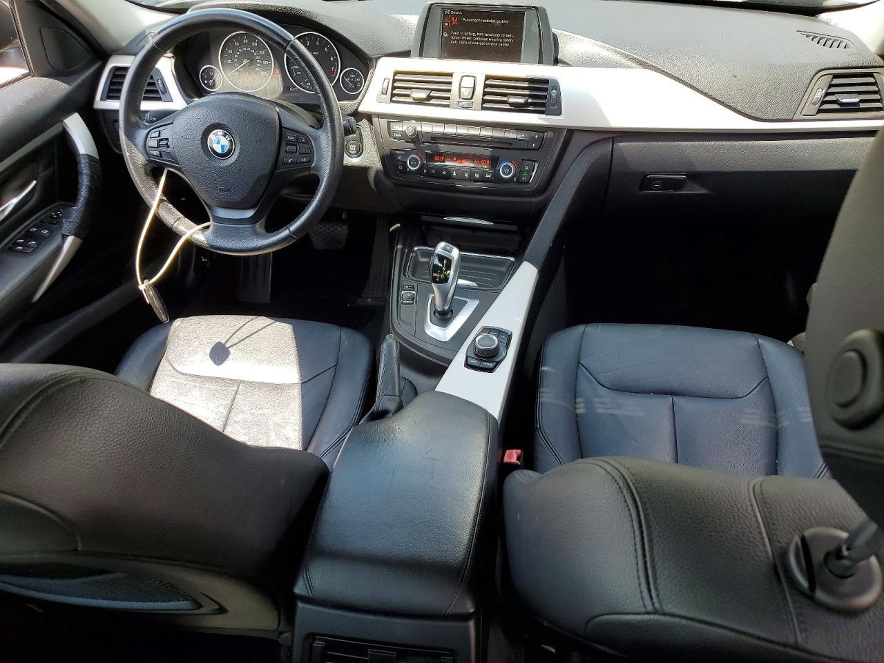 2013 BMW 320 I - zdjęcie 8