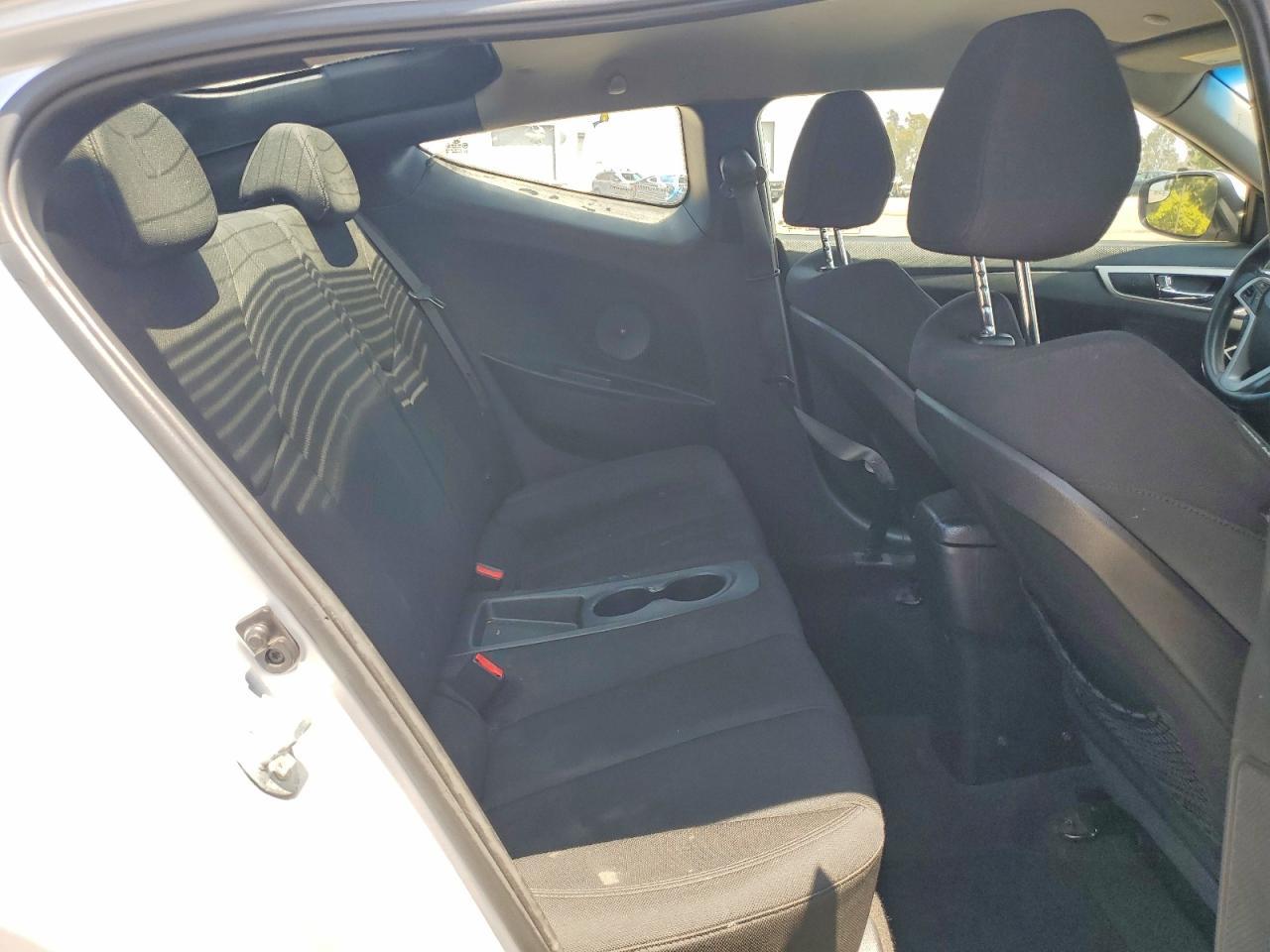 2014 Hyundai Veloster Base - zdjęcie 10