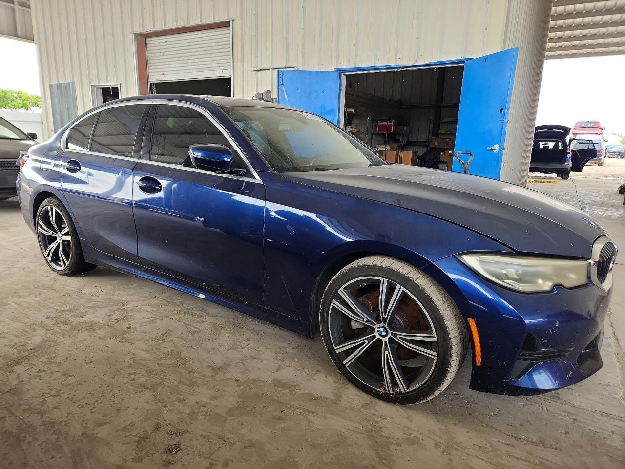 2020 BMW 330I - zdjęcie 4