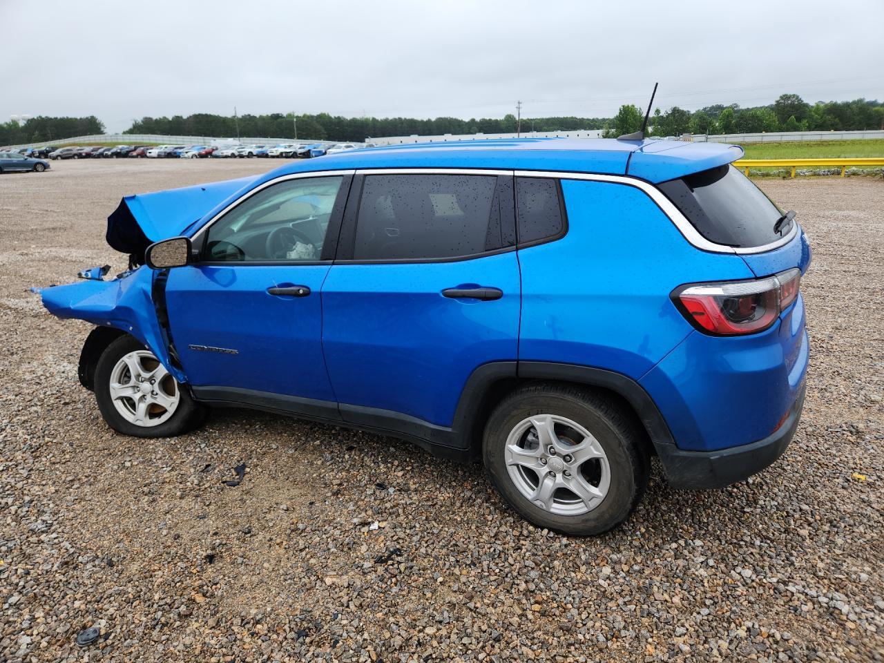 2022 Jeep Compass Sport - zdjęcie 2