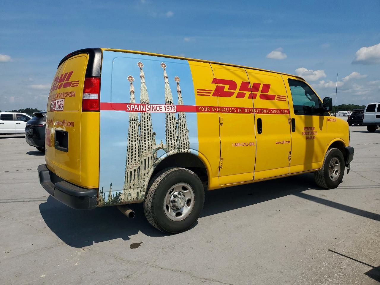 2021 Chevrolet Express G2500 - zdjęcie 3