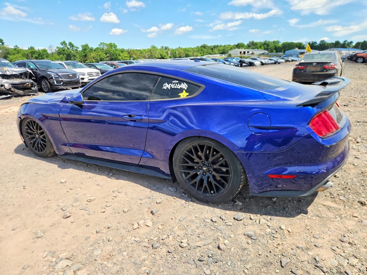 2016 Ford Mustang - zdjęcie 2
