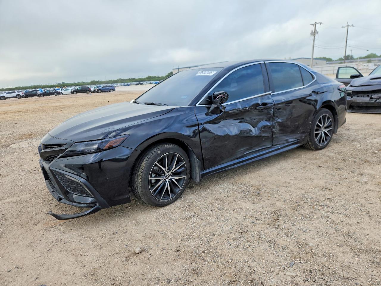 2024 Toyota Camry Se - zdjęcie główne