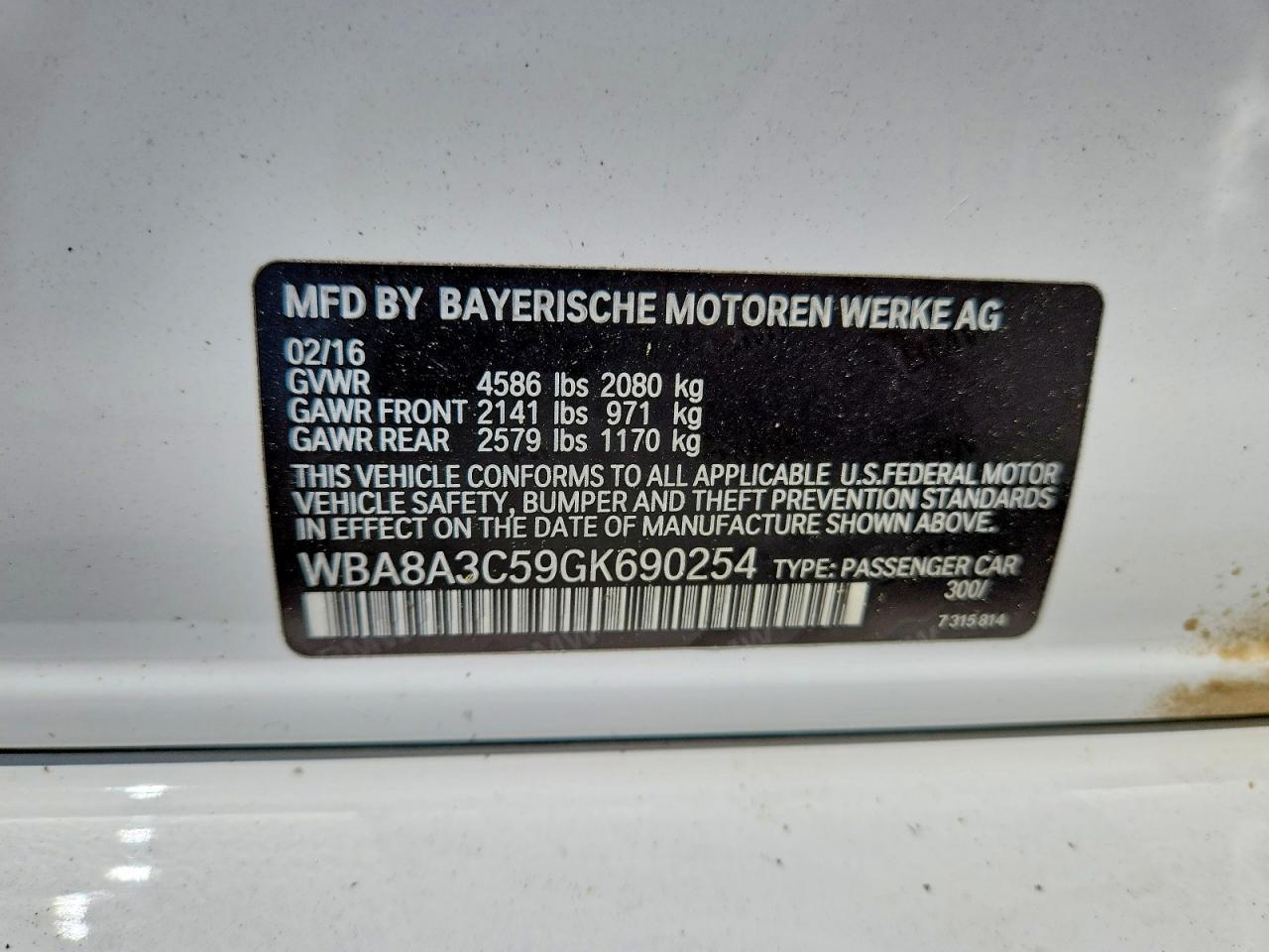 2016 BMW Seria 3 320i - zdjęcie 12