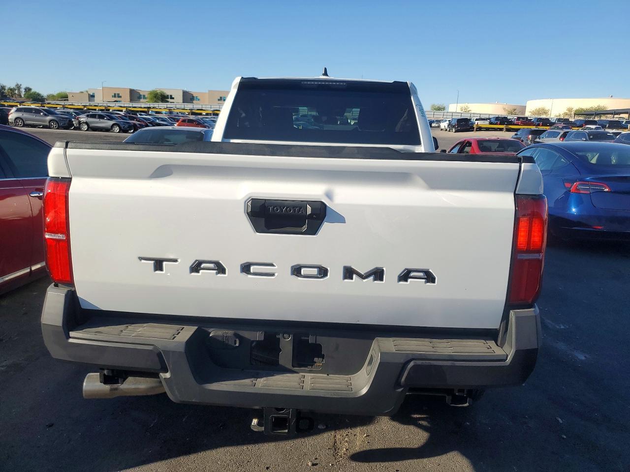 2026 Toyota Tacoma Sr - zdjęcie 6