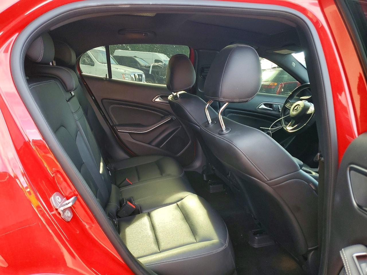 2019 Mercedes-Benz Gla 250 - zdjęcie 11