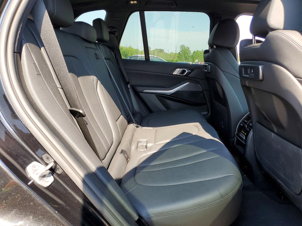2022 BMW X5 xDrive40I - zdjęcie 11