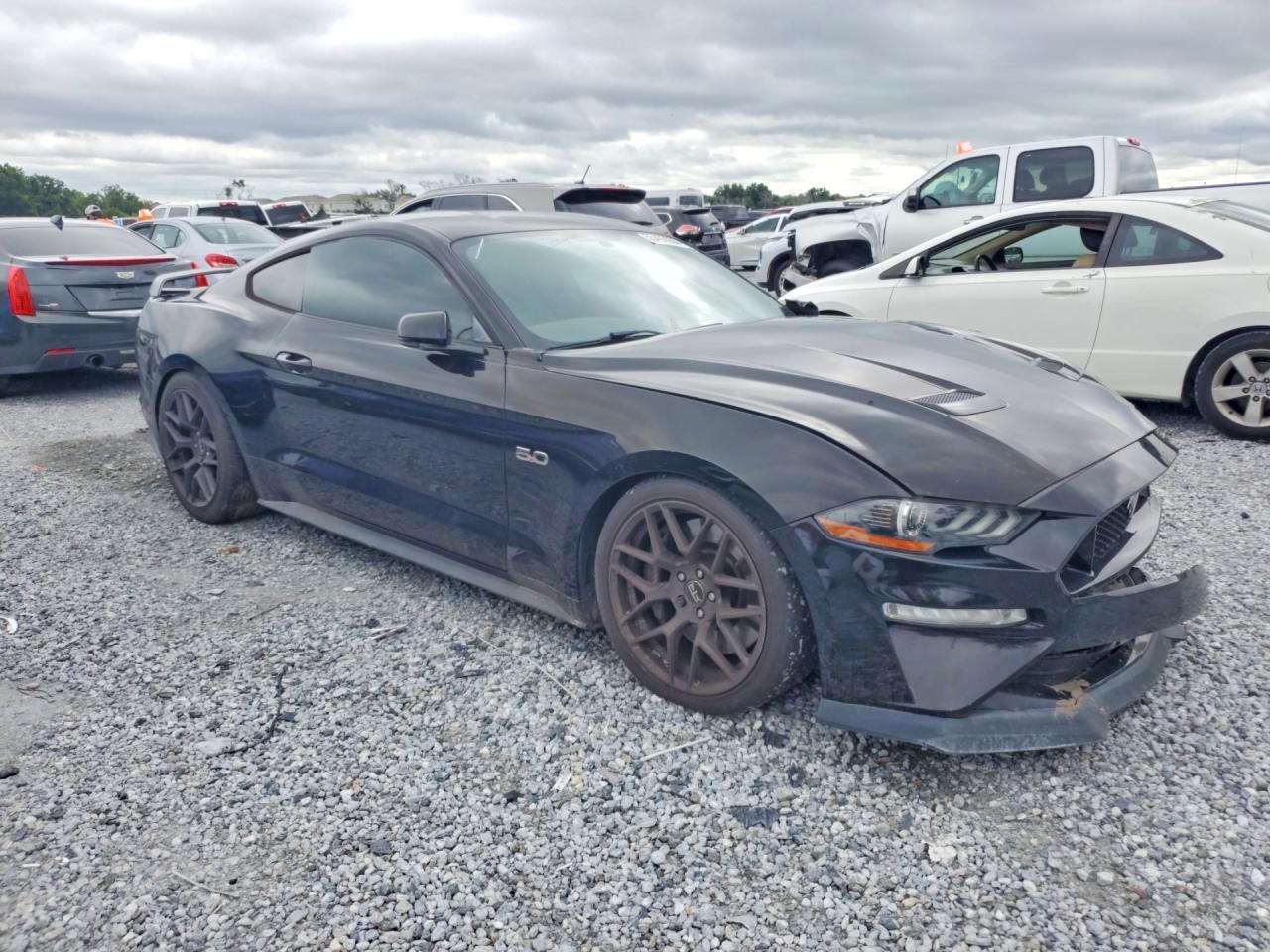 2019 Ford Mustang Gt - zdjęcie 4