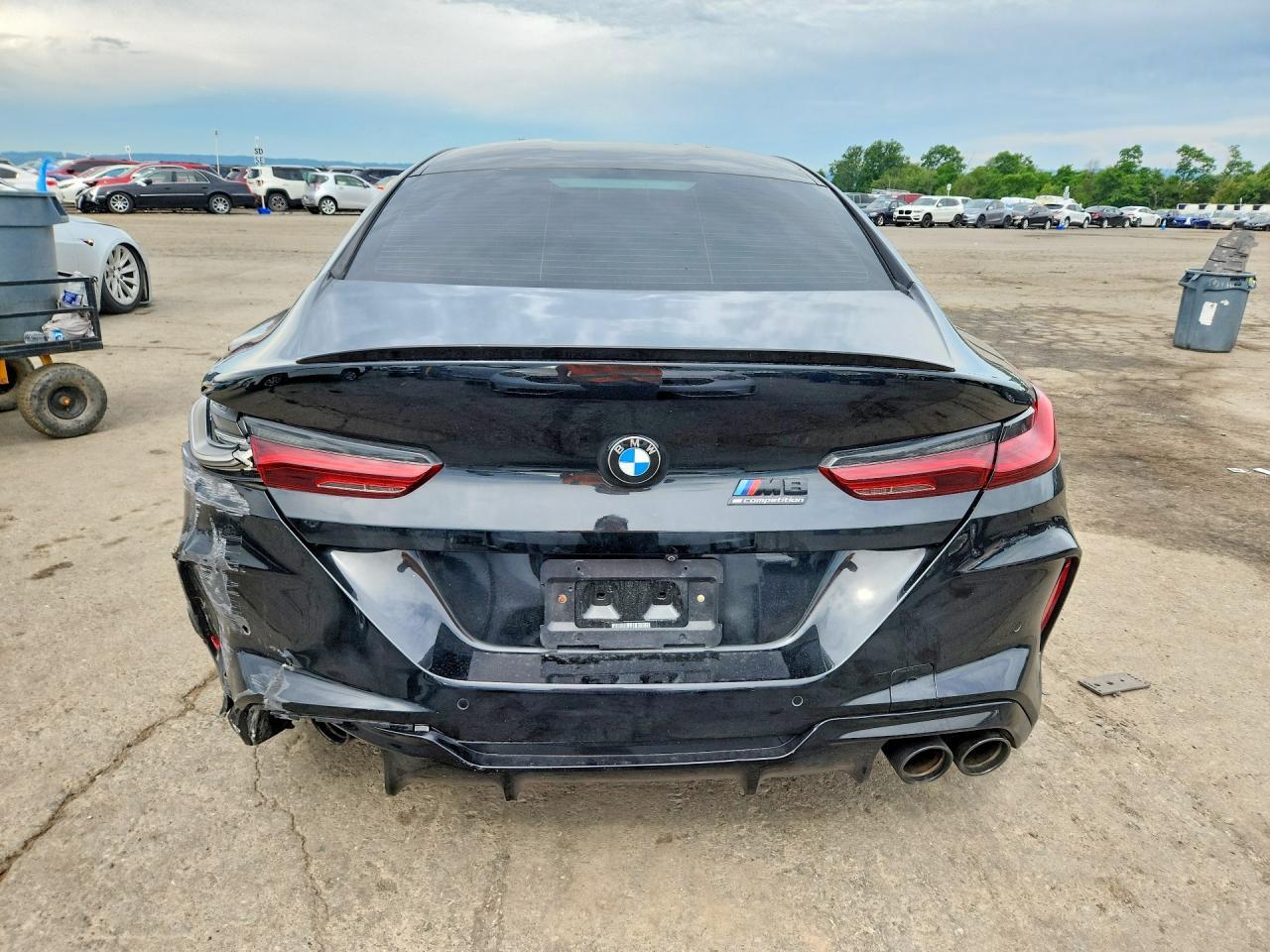 2022 BMW M8 - zdjęcie 6