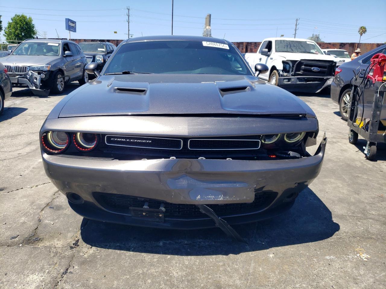 Dodge Challenger - zdjęcie 5