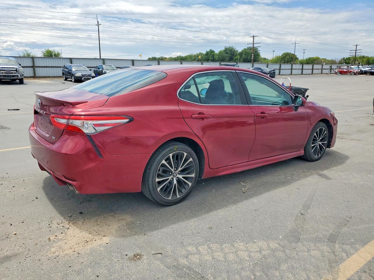2018 Toyota Camry Se - zdjęcie 3
