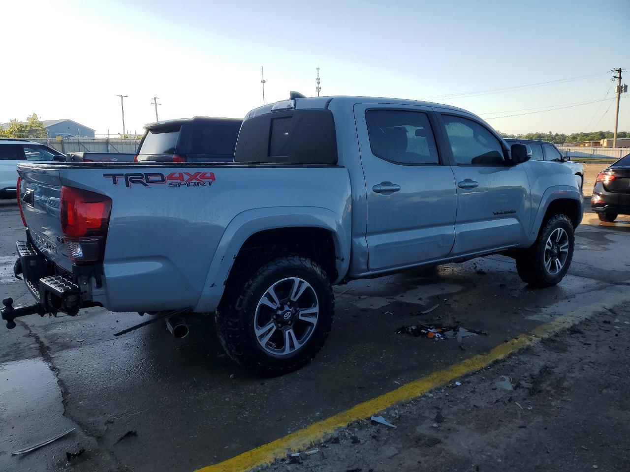 2019 Toyota Tacoma Trd Sport - zdjęcie 3