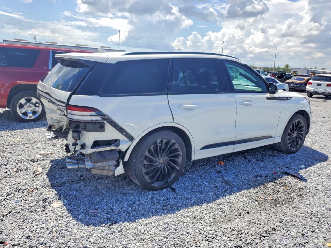 2023 Lincoln Aviator Reserve - zdjęcie 3