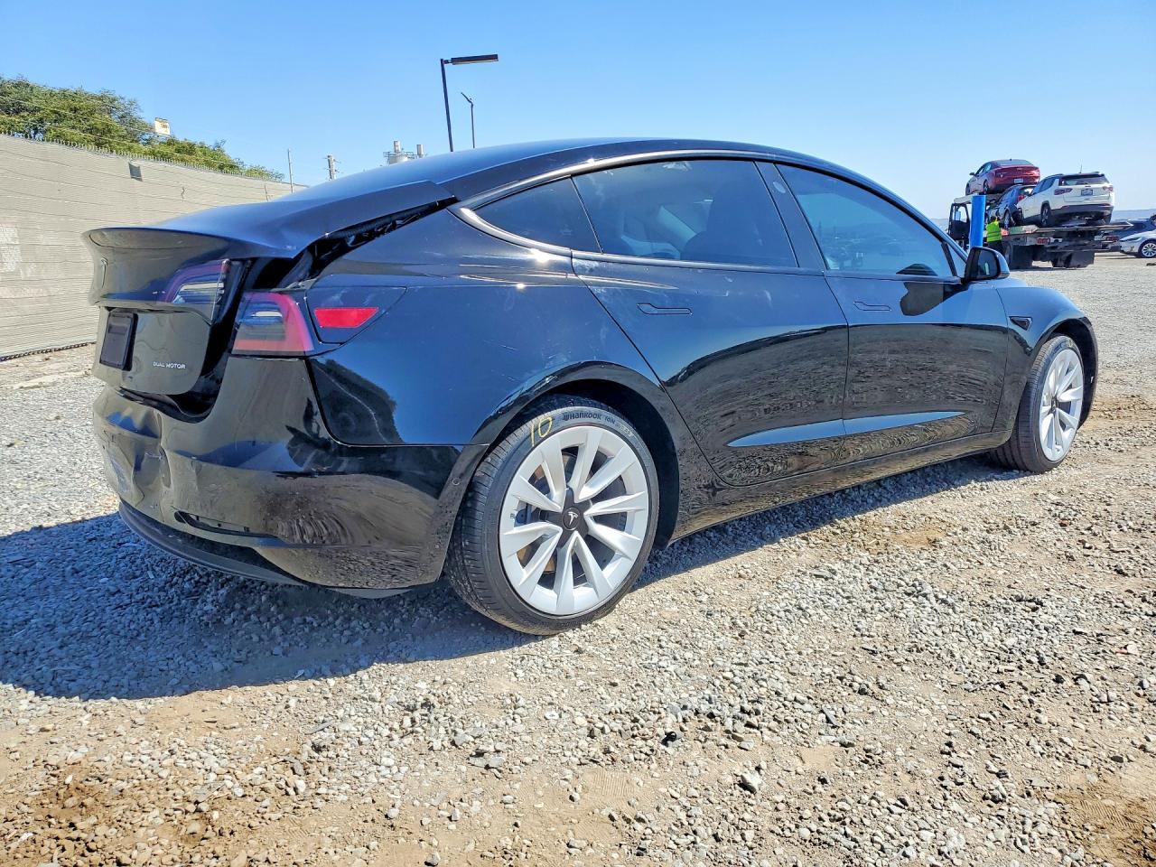 2022 Tesla Model 3 - zdjęcie 3