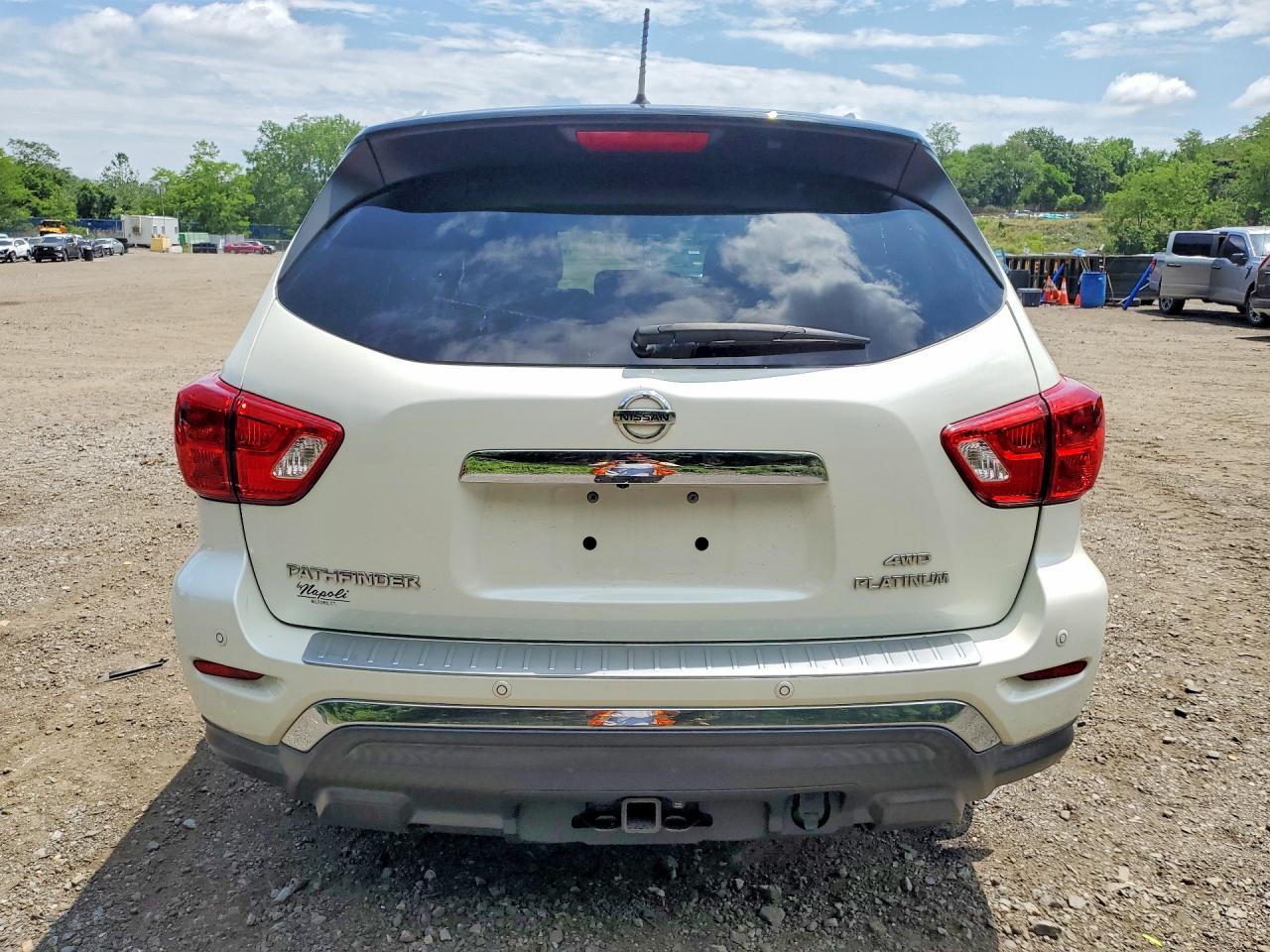 2017 Nissan Pathfinder S - zdjęcie 6
