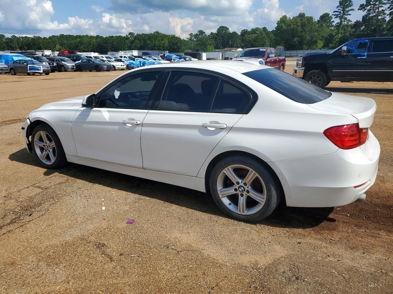 2015 BMW 320 I - zdjęcie 2