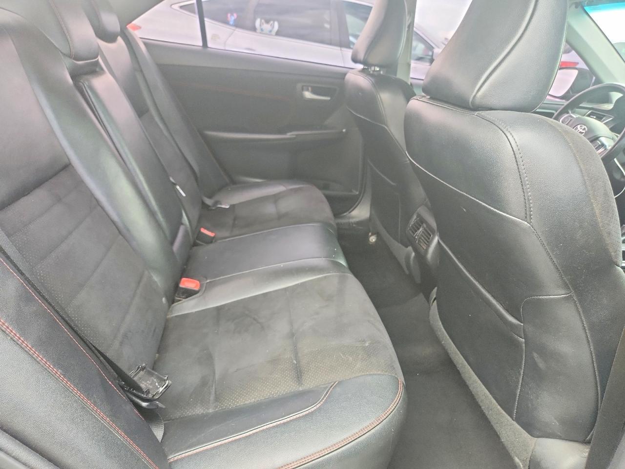 2017 Toyota Camry Xse - zdjęcie 10