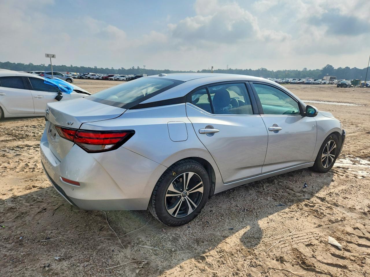 2021 Nissan Sentra Sv - zdjęcie 3