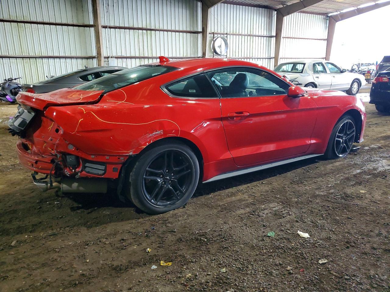 2021 Ford Mustang Ecoboost Premium Fastback - zdjęcie 3