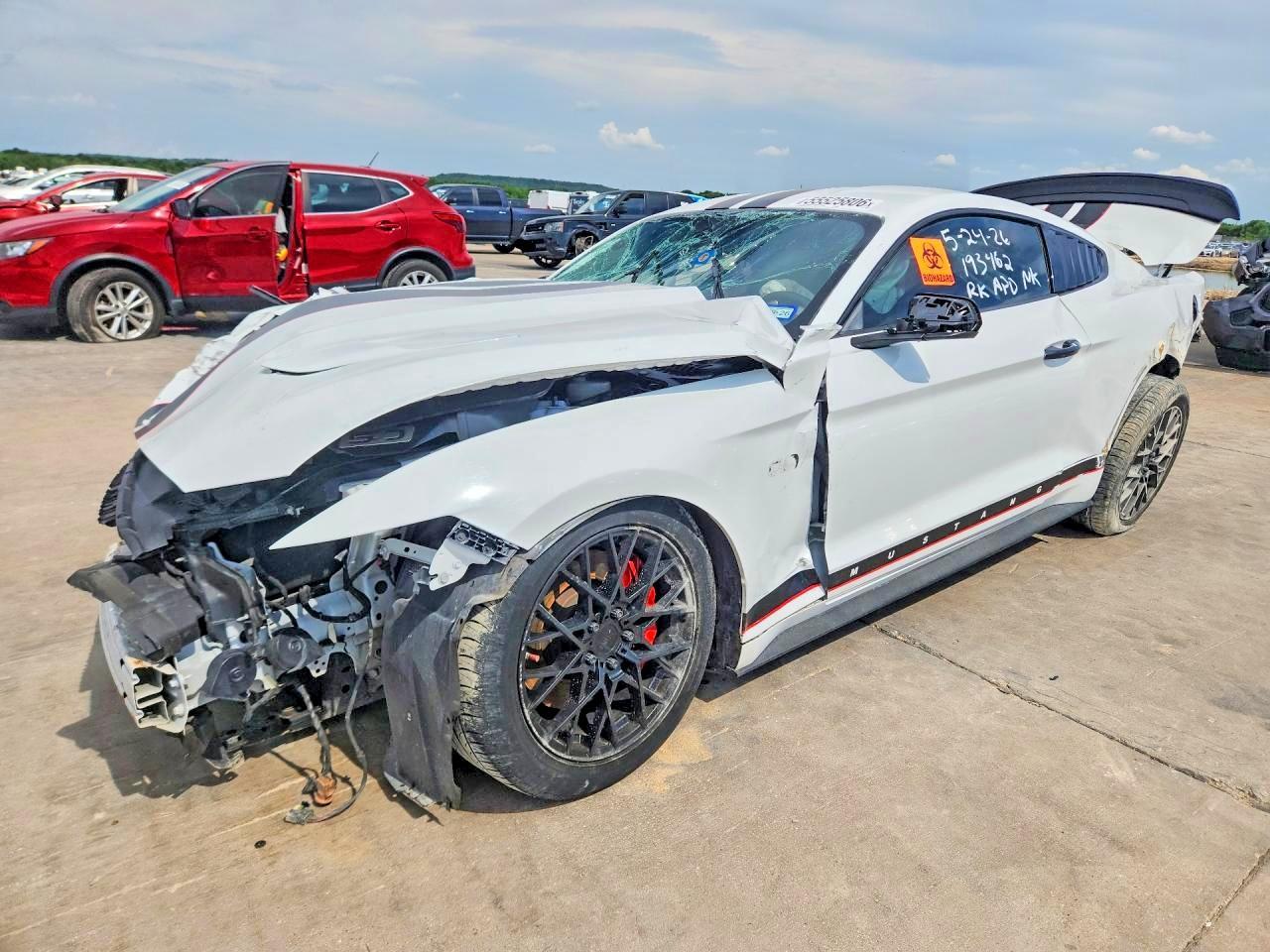 2016 Ford Mustang Gt - zdjęcie główne