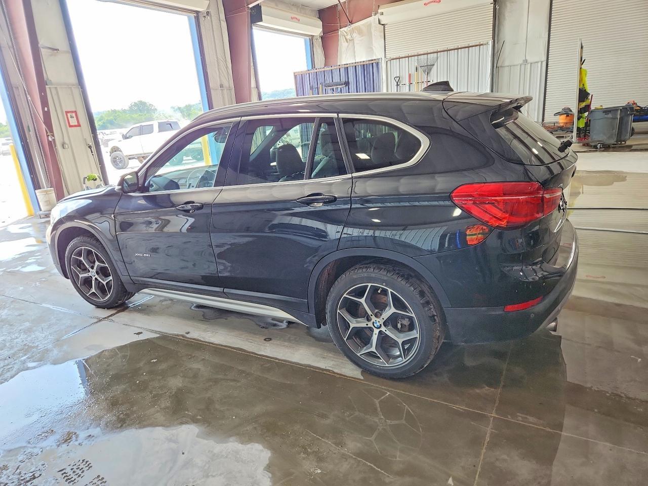 2016 BMW X1 xDrive28I - zdjęcie 2