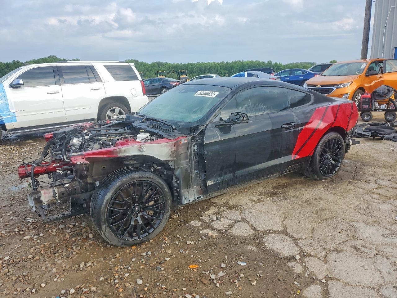 Ford Mustang - zdjęcie 1