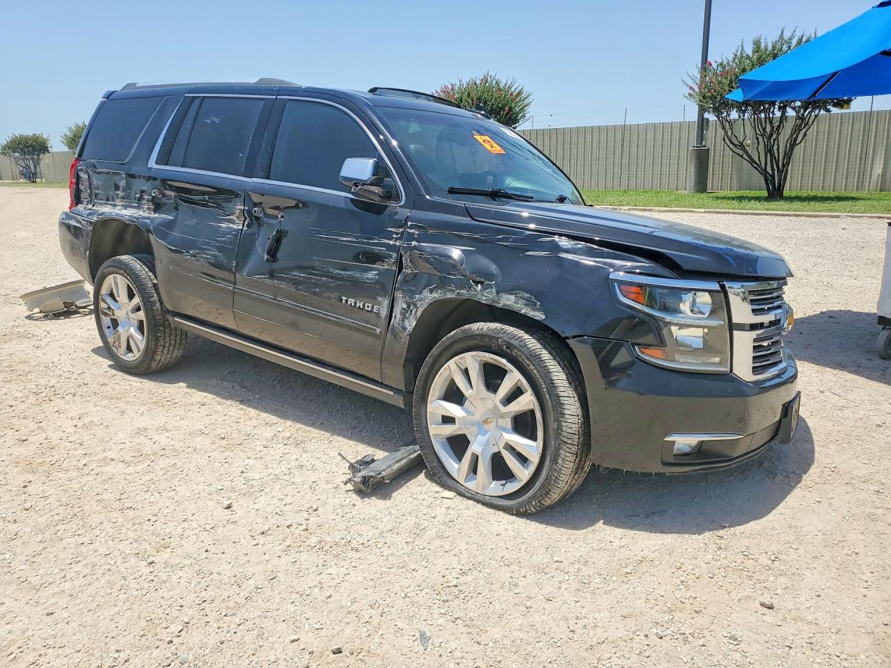 2017 Chevrolet Tahoe C1500 Premier - zdjęcie 4