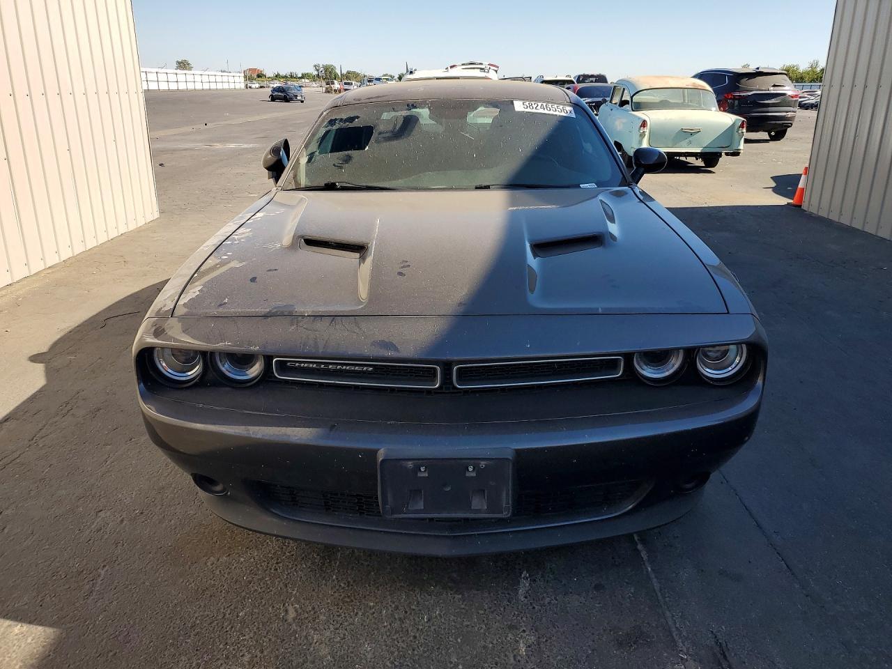 2022 Dodge Challenger Sxt - zdjęcie 5